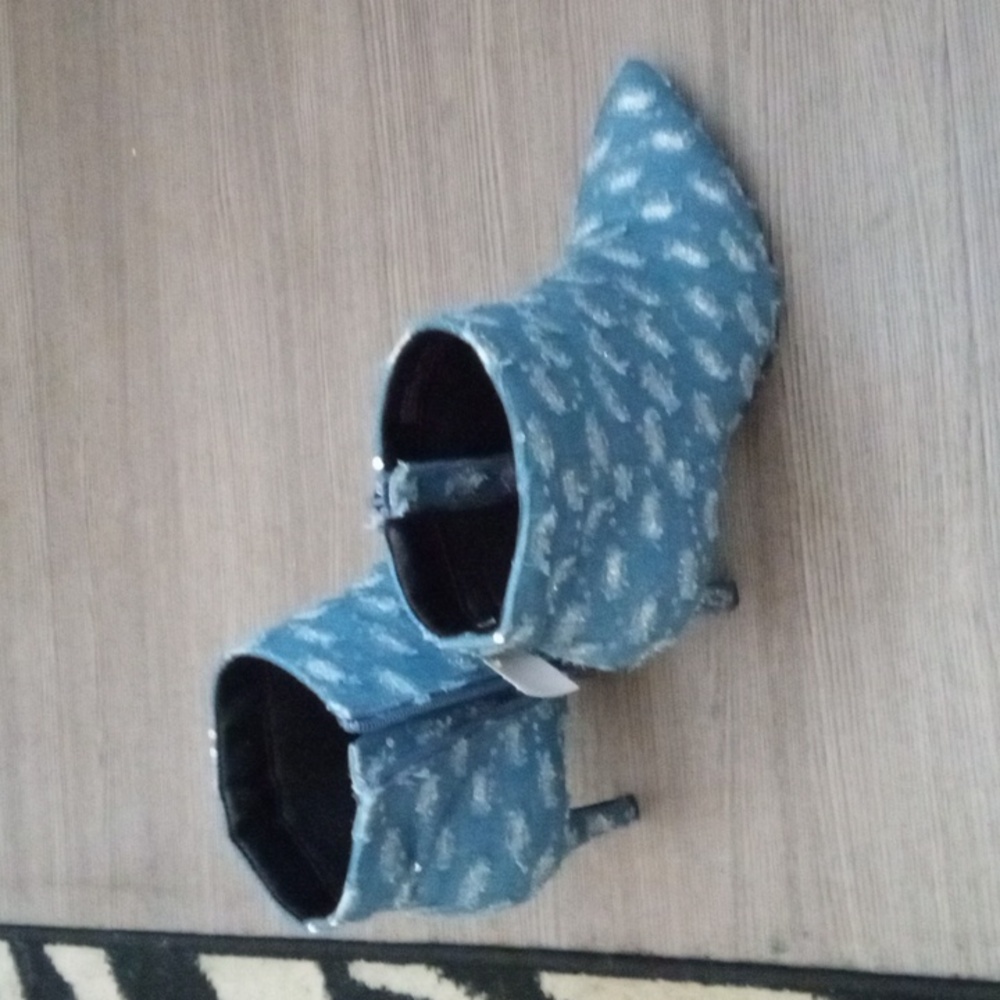 NEW & never-worn! These stylish denim blue ankle boots with silver sequins. WOW!